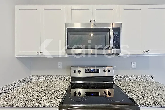 1240 Amberlight Cir — Photo 11