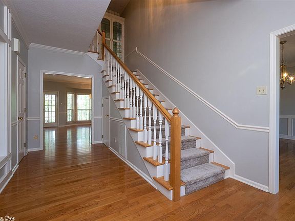 4th image of 804 Loyola Dr