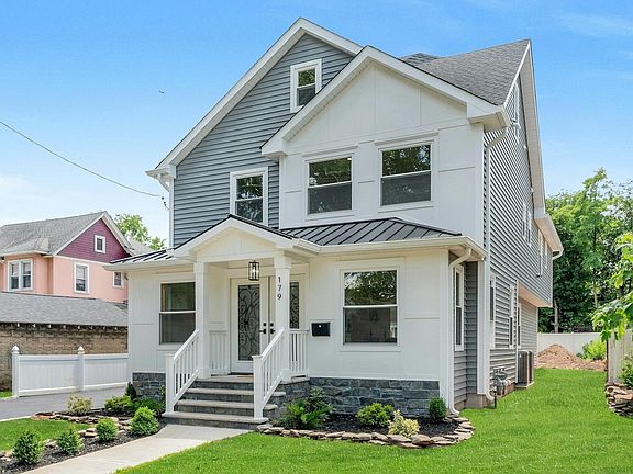 3rd image of 179 Washington Ave