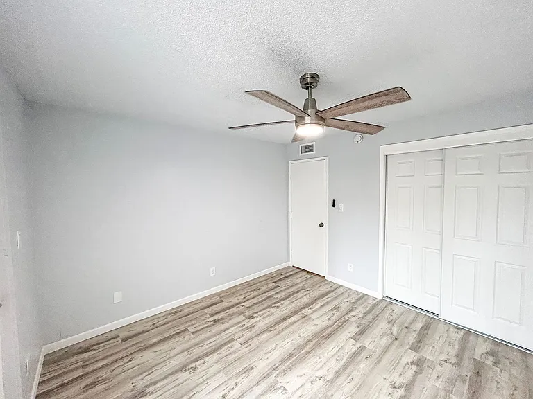 6802 N 17th Ave — Photo 32