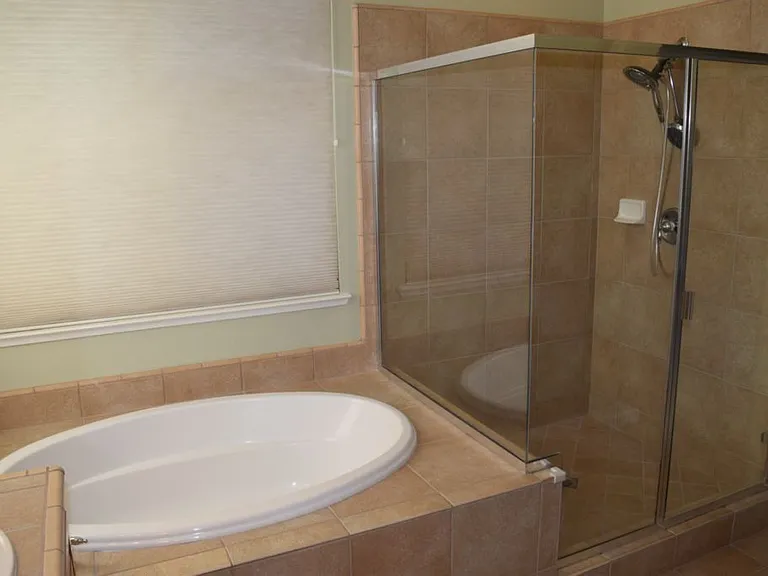 1378 Seymour Cir — Photo 25