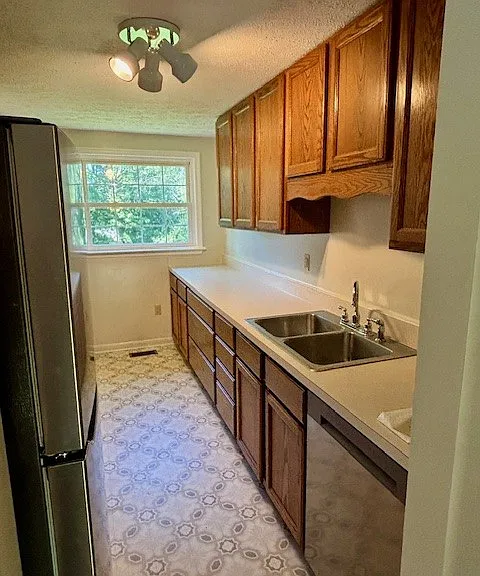 7102 Crystal Ct — Photo 5