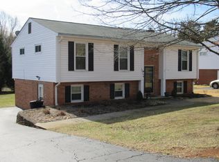 3810 Bower Rd, Roanoke, VA 24018