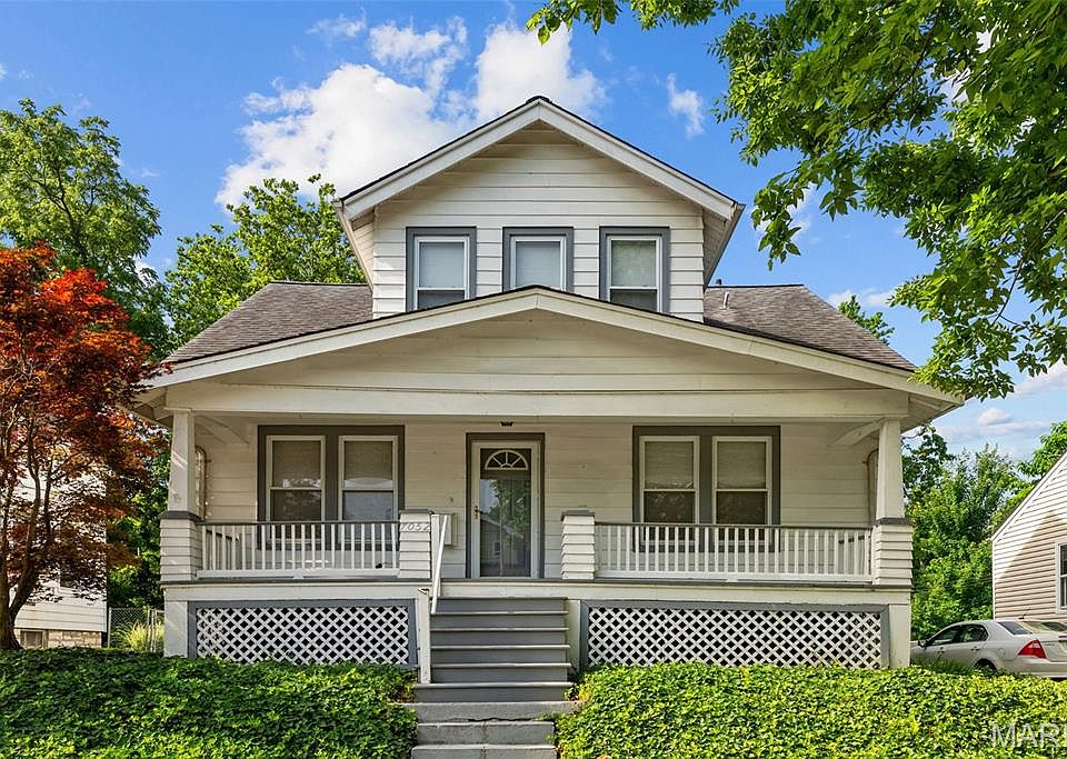1st image of 7052 Tholozan Ave