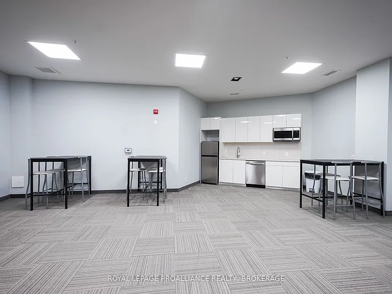 652 Princess St #315 — Photo 28