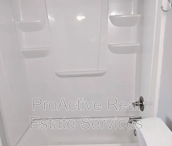701 Arthur Ave — Photo 10