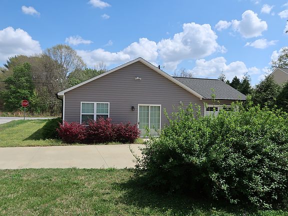 2nd image of 210 Orchard Park Ln