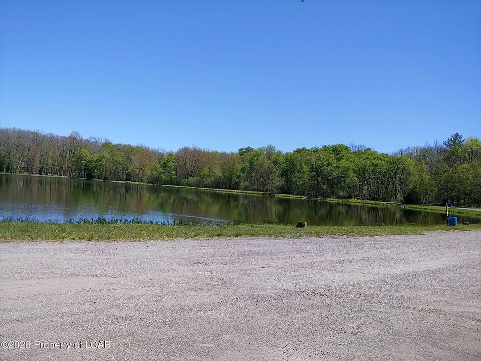 19th image of 18 Prescott Rd