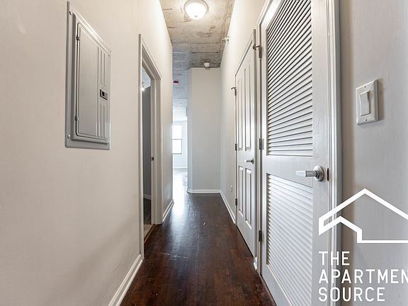 2nd image of 1464 S Michigan Ave APT 1202