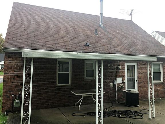 3rd image of 4562 W 158th St