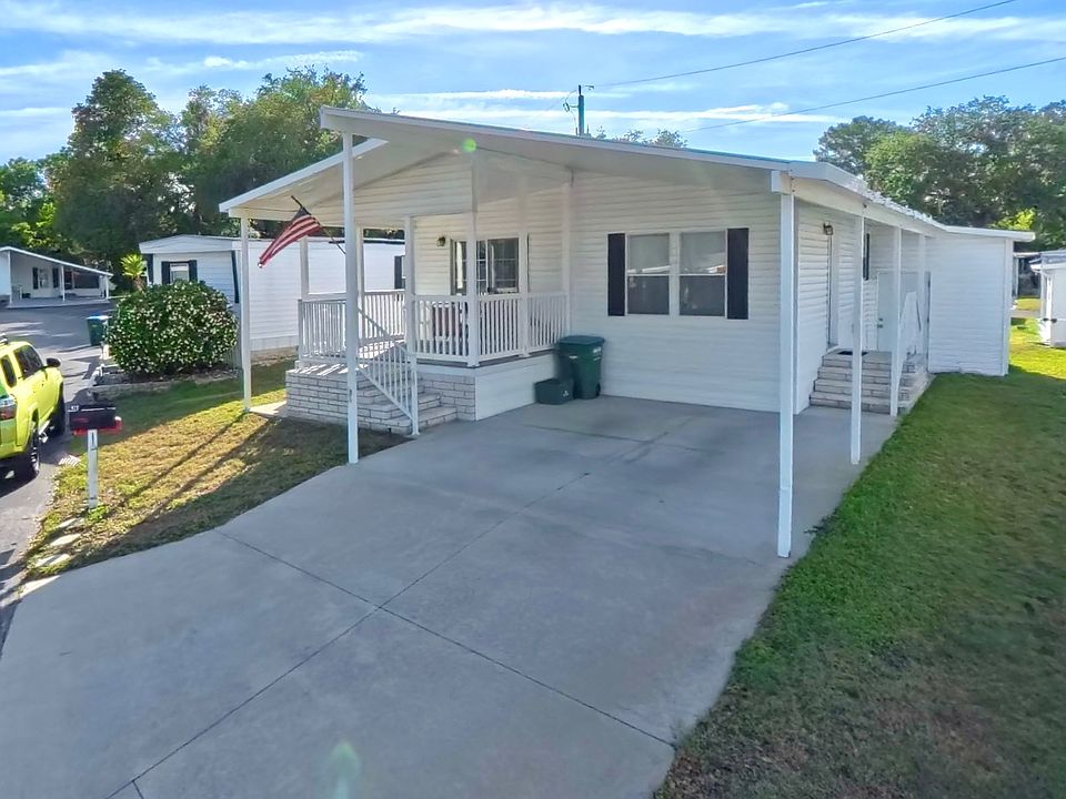 1st image of 824 W Colonial Cir
