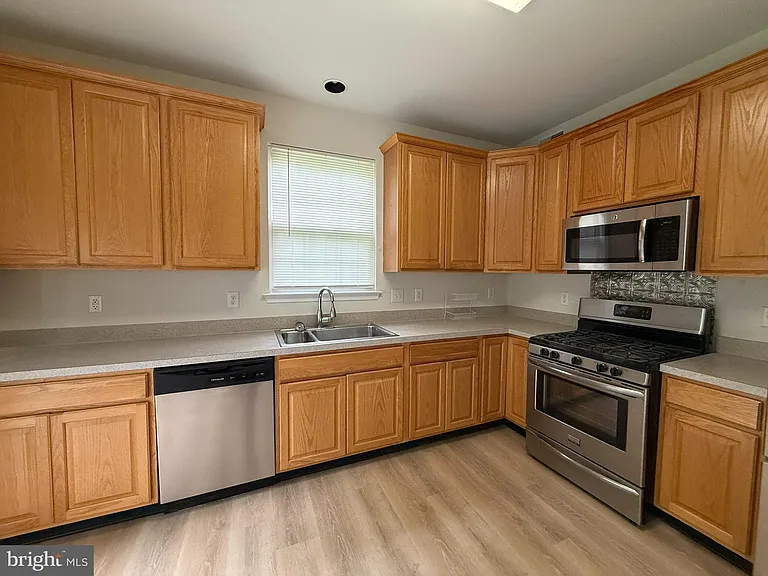 47 Ross Way — Photo 16