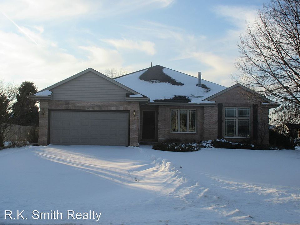 1st image of 2537 N Wuthering Hills Dr