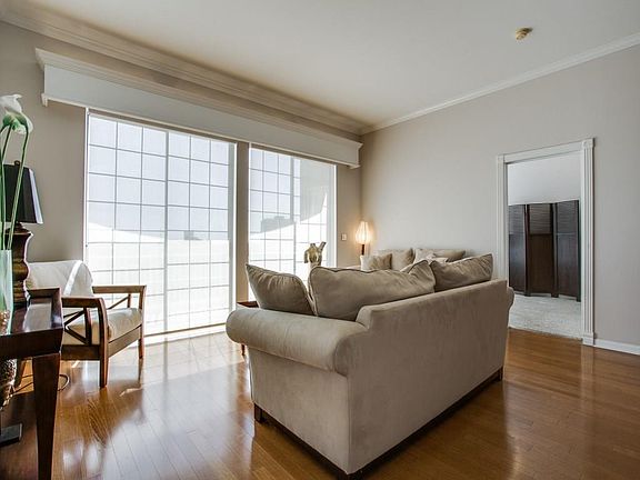 4th image of 3225 Turtle Creek Blvd APT 1504