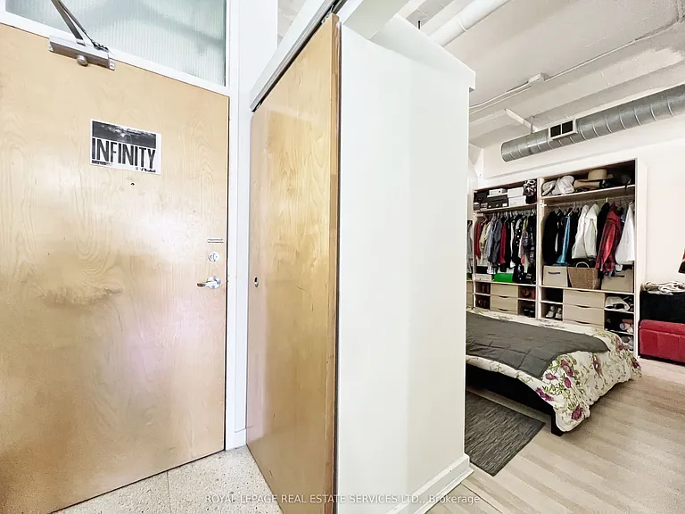 365 Dundas St E #201 — Photo 19