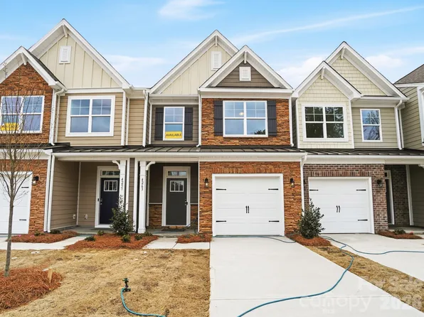 4263 Black Ct, Harrisburg, NC 28075