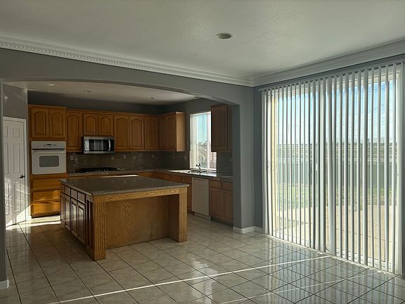 5th image of 142 Worthing Ct
