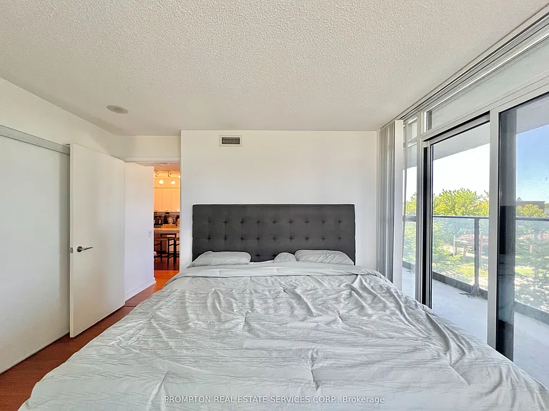 29 Singer Ct #309 — Photo 14