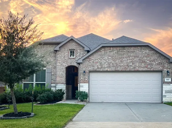 969 Golden Willow Ln, Conroe, TX 77304