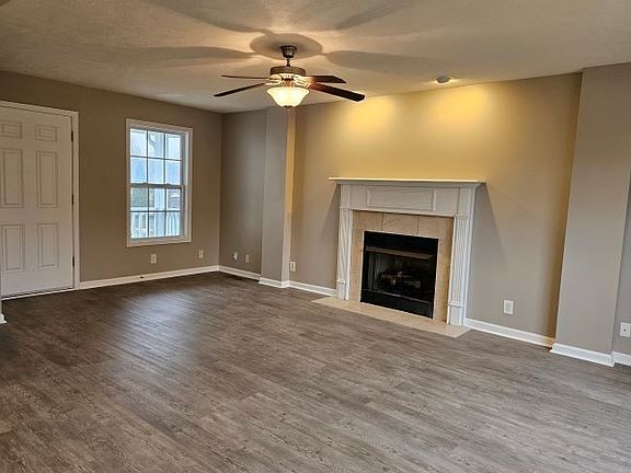 3rd image of 934 Cobbler Dr