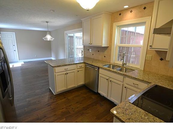 4th image of 16466 Georgetown Ct