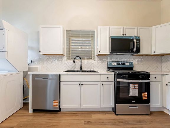 3rd image of 4241 S Calumet Ave #1