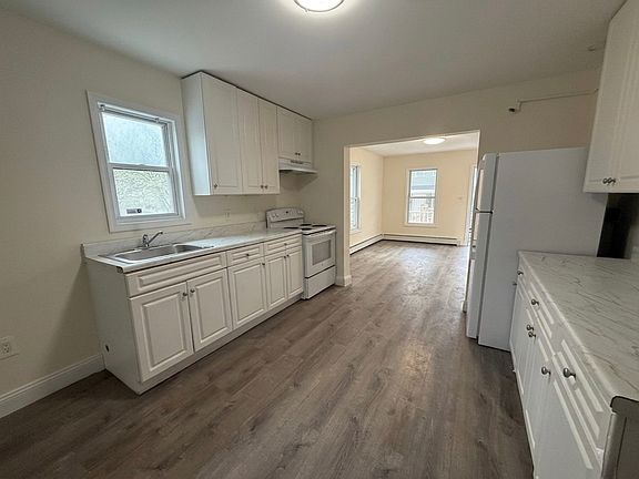 4th image of 728 Ann St #728