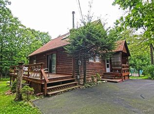 133 Maple Rd, Canadensis, PA 18325