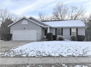 2016 Peine Forest Dr, Wentzville, MO 63385