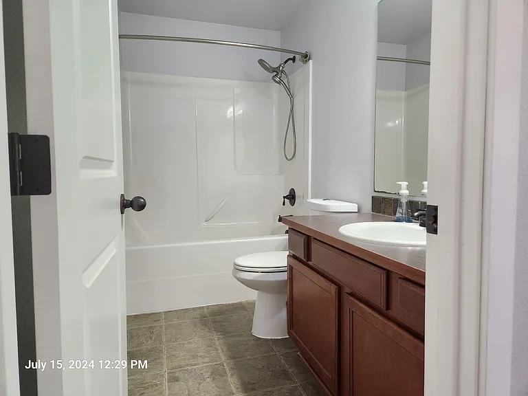 Shared bathroom upstairs