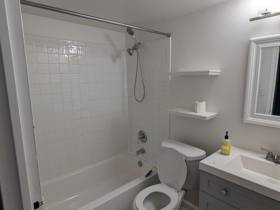 1st image of 11252 Chestnut Grove Sq APT 147