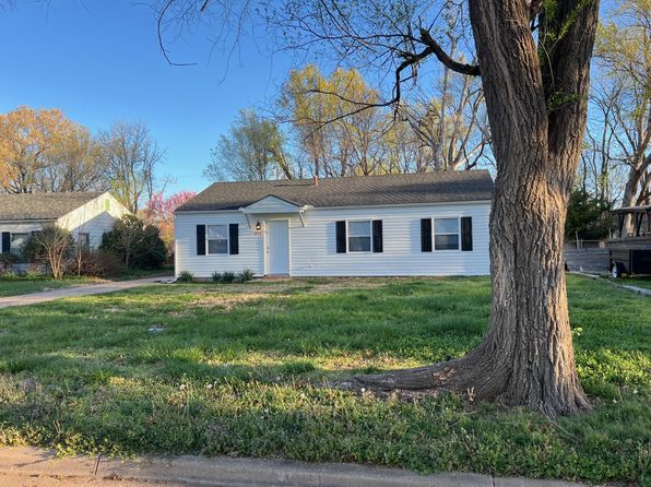 1430 E Denver Dr, Wichita, KS 67219