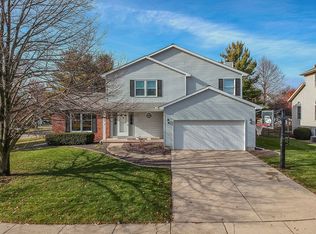 2502 Blarney Stone Ln, Bloomington, IL 61704