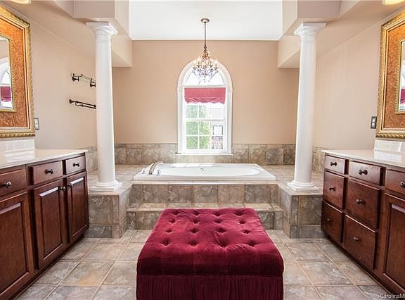 4th image of 281 Corona Cir
