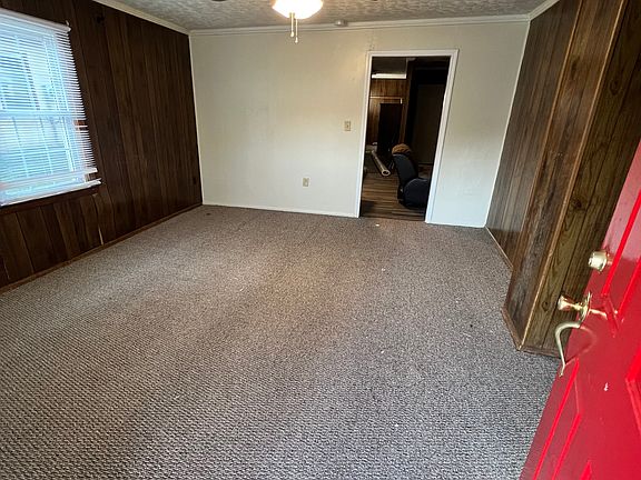 3rd image of 408 Joseph St