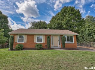 40 Morning Mist Rd, Naugatuck, CT 06770