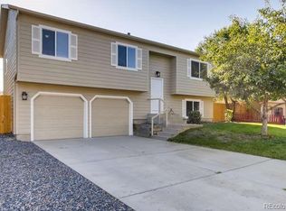 2428 Fairplay Way, Aurora, CO 80011