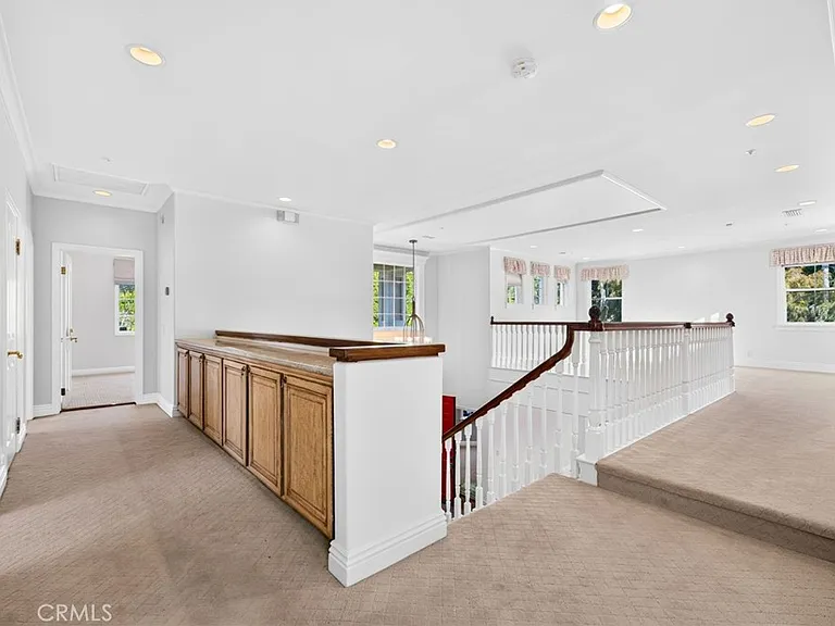 21004 Mendenhall Ct — Photo 32