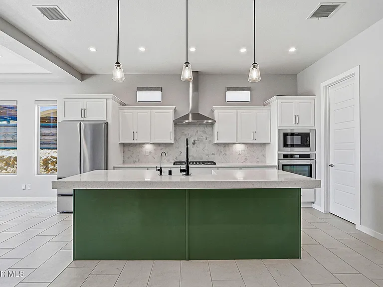 329 Hector Porras Dr — Photo 19