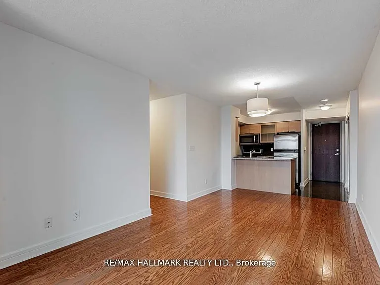 16 Harrison Garden Blvd #1102 — Photo 12