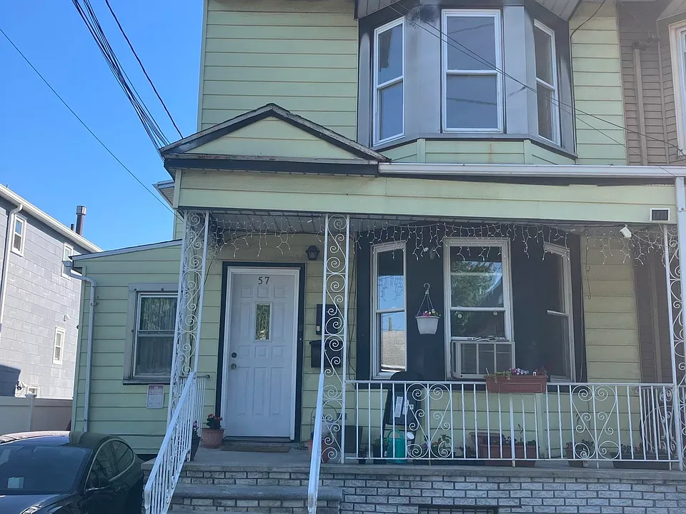 57 Silver St #2