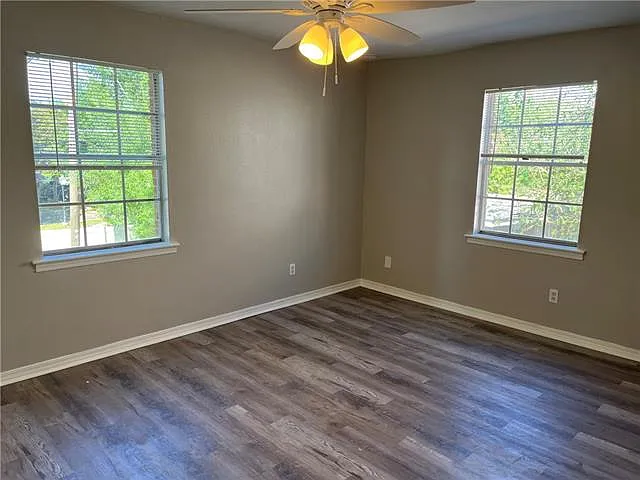 4037 Georgetown Dr — Photo 8
