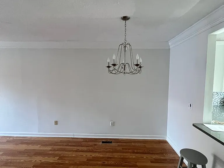 604 Phoenix Ct — Photo 5