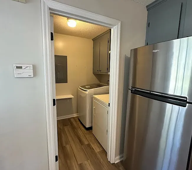 50 Monica Dr — Photo 9