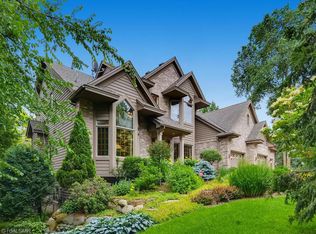 1836 Hunter Ln, Mendota Heights, MN 55118