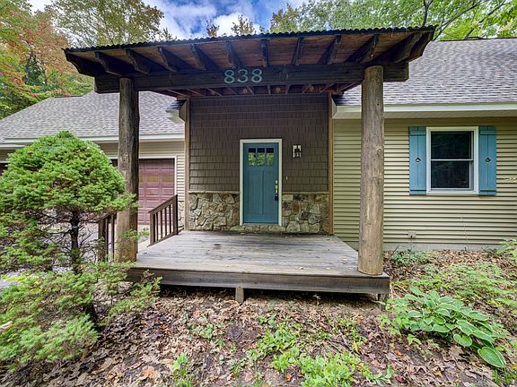5th image of 838 Blue Heron Dr SE