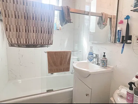 Rented by Cayenne Realty Group | media 11