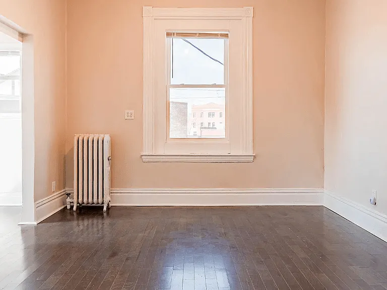 241 Western Avenue S — Photo 18