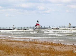 370 Ridgeway St, Saint Joseph, MI 49085