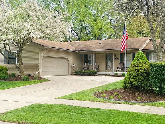 2nd image of 2376 Avery Dr